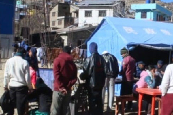 निर्वाचन प्रहरी : बर्दीले छोपेको 'भोक'